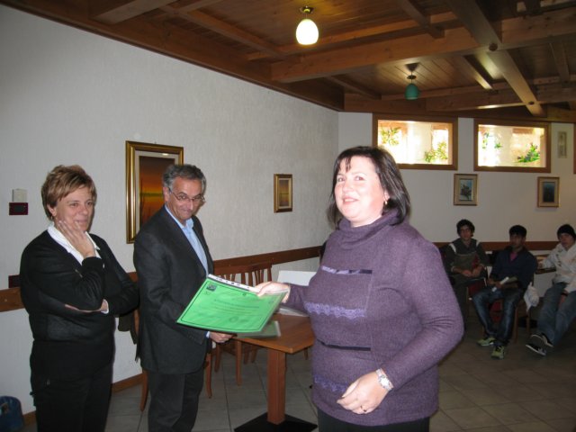 consegnaattestatigenitori1061.jpg
